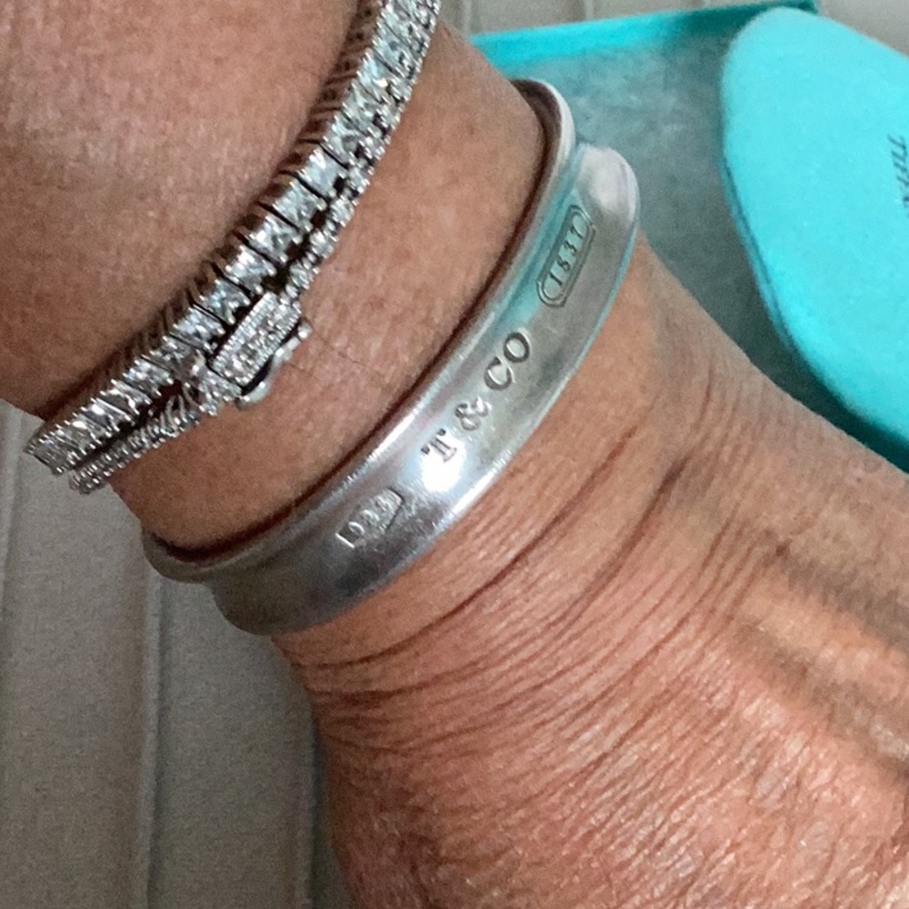 Tiffany & Co cuff bracelet sterling silver/ vintage 1990's (unisex/women/men) - Picture 5 of 14